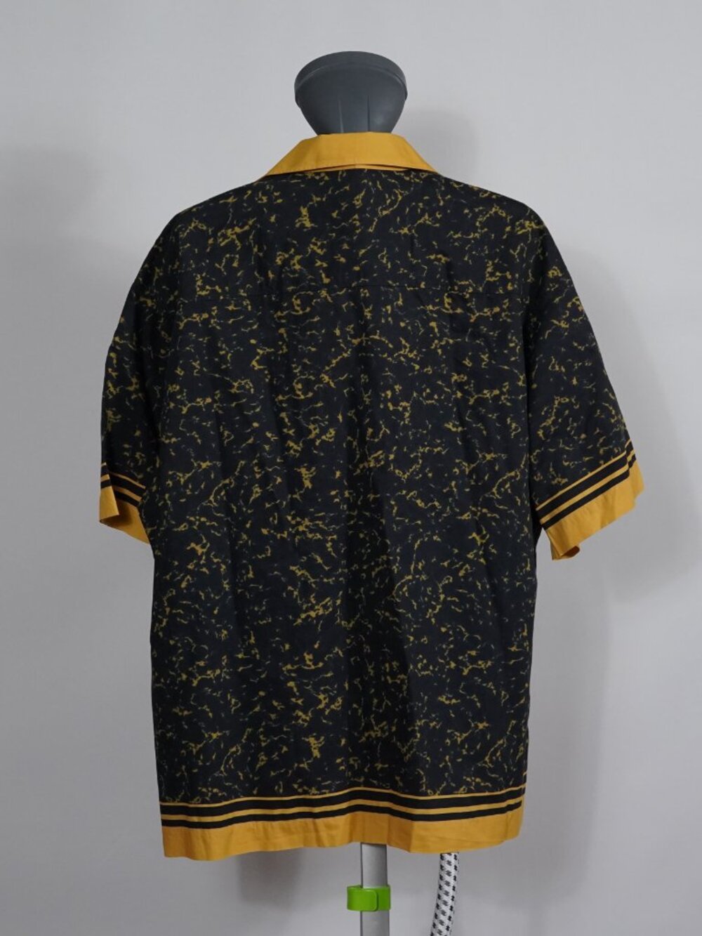 HUGO Hugo Boss Egeeno Black Gold Marble Print Camp Collar Bowling Shirt Men's XL - Picture 2 of 3